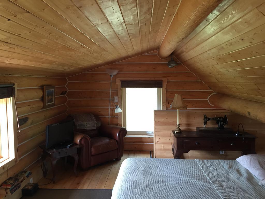 Cabins Over Crag Lake Carcross Bagian luar foto